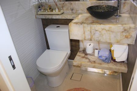 Apartamento à venda com 198m², 3 quartos e 3 vagasLavabo da sala