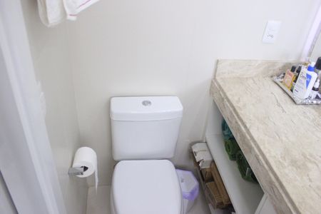 Apartamento à venda com 198m², 3 quartos e 3 vagasBanheiro da suíte 2