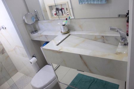 Apartamento à venda com 198m², 3 quartos e 3 vagasBanheiro da suíte 1