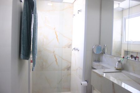 Apartamento à venda com 198m², 3 quartos e 3 vagasBanheiro da suíte 1