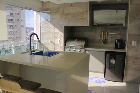 Apartamento à venda com 198m², 3 quartos e 3 vagasVaranda Sala