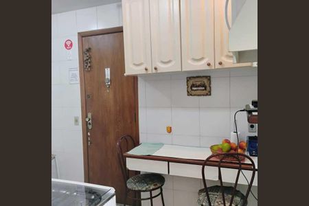 Apartamento à venda com 80m², 3 quartos e sem vaga