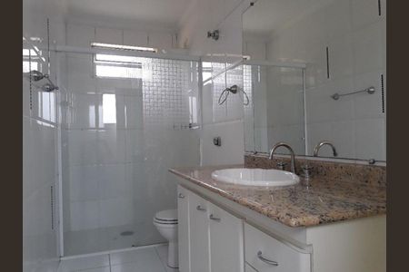 Casa à venda com 220m², 3 quartos e 4 vagas