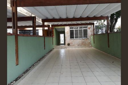 Casa à venda com 220m², 3 quartos e 4 vagas