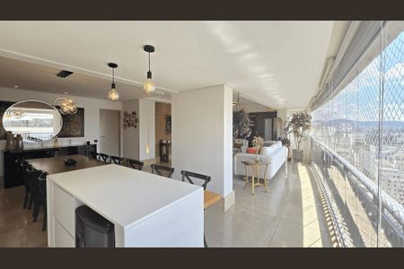 Apartamento à venda com 172m², 3 quartos e 3 vagas