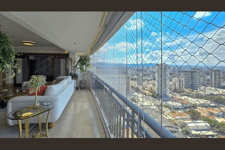 Apartamento à venda com 172m², 3 quartos e 3 vagas