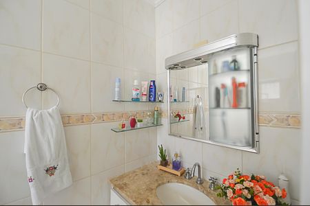 Apartamento à venda com 95m², 3 quartos e 1 vaga Apartamento à venda com 95m², 3 quartos e 1 vagaBanheiro da Suíte