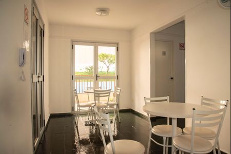 Apartamento para alugar com 49m², 2 quartos e 1 vagaÁrea comum - Salão de festas