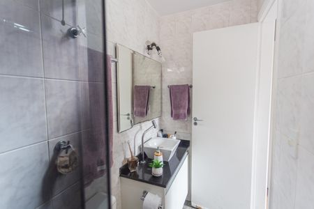 Apartamento à venda com 70m², 3 quartos e 2 vagas Apartamento à venda com 70m², 3 quartos e 2 vagasBanheiro da Suíte
