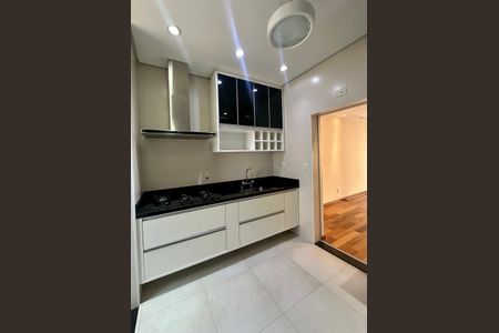 Apartamento à venda com 120m², 3 quartos e 2 vagas Apartamento à venda com 120m², 3 quartos e 2 vagasCozinha