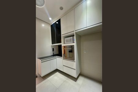 Apartamento à venda com 120m², 3 quartos e 2 vagas Apartamento à venda com 120m², 3 quartos e 2 vagasCozinha