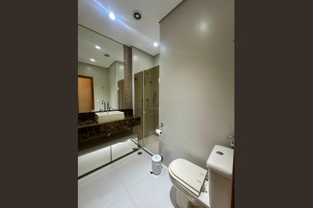 Apartamento à venda com 120m², 3 quartos e 2 vagas Apartamento à venda com 120m², 3 quartos e 2 vagasBanheiro da Suíte 1