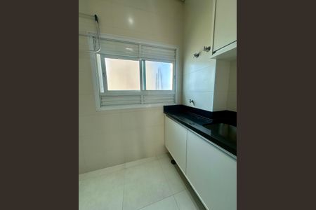 Apartamento à venda com 120m², 3 quartos e 2 vagas Apartamento à venda com 120m², 3 quartos e 2 vagasÁrea de Serviço