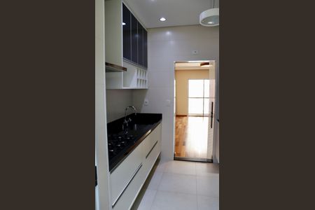 Apartamento à venda com 120m², 3 quartos e 2 vagas Apartamento à venda com 120m², 3 quartos e 2 vagasCozinha