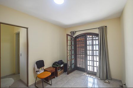 Casa à venda com 157m², 3 quartos e 2 vagas Casa à venda com 157m², 3 quartos e 2 vagasSuíte