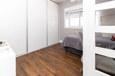 Casa à venda com 280m², 6 quartos e 6 vagas Casa à venda com 280m², 6 quartos e 6 vagasQuarto 2