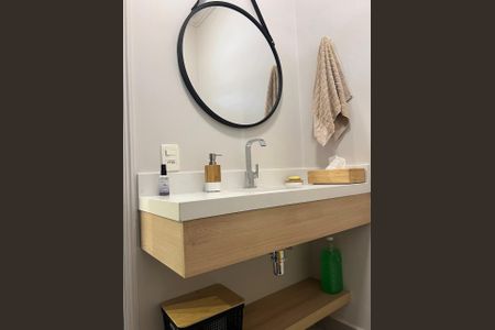 Casa à venda com 280m², 6 quartos e 6 vagas Casa à venda com 280m², 6 quartos e 6 vagasLavabo da Academia