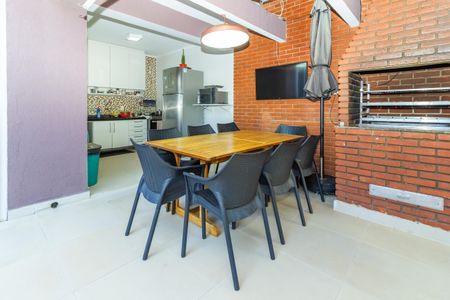 Casa à venda com 280m², 6 quartos e 6 vagas Casa à venda com 280m², 6 quartos e 6 vagasÁrea gourmet