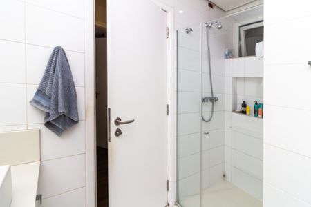 Casa à venda com 280m², 6 quartos e 6 vagas Casa à venda com 280m², 6 quartos e 6 vagasBanheiro