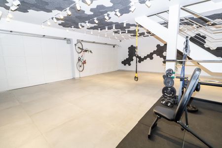 Casa à venda com 280m², 6 quartos e 6 vagas Casa à venda com 280m², 6 quartos e 6 vagasAcademia