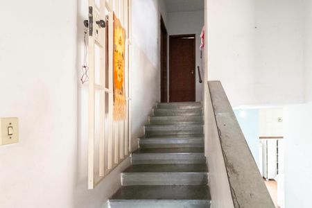 Casa à venda com 395m², 3 quartos e 4 vagasEscada