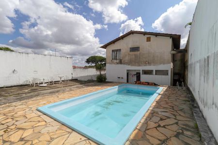 Casa à venda com 395m², 3 quartos e 4 vagasQuintal