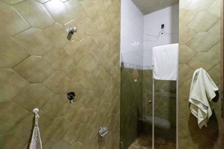 Casa à venda com 395m², 3 quartos e 4 vagasBanheiro da suíte