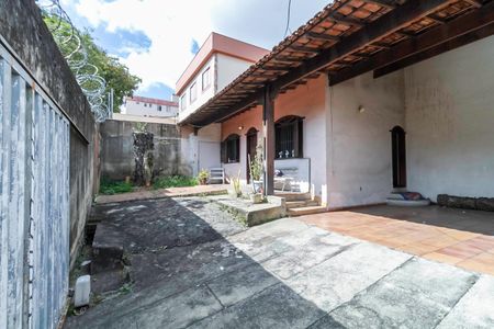 Casa à venda com 395m², 3 quartos e 4 vagasEntrada
