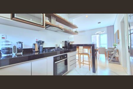 Casa de condomínio à venda com 142m², 3 quartos e 2 vagas Casa de condomínio à venda com 142m², 3 quartos e 2 vagasCozinha - Armários