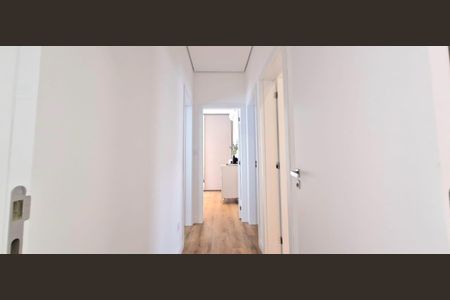 Casa de condomínio à venda com 142m², 3 quartos e 2 vagas Casa de condomínio à venda com 142m², 3 quartos e 2 vagasCorredor