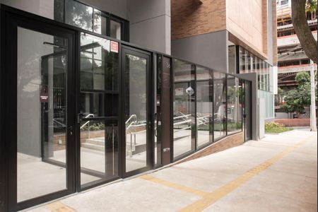 Apartamento à venda com 147m², 4 quartos e 2 vagasFrente