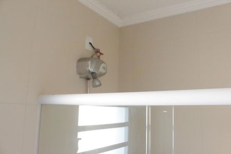 Casa à venda com 220m², 3 quartos e 2 vagasBanheiro