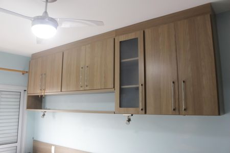 Casa à venda com 220m², 3 quartos e 2 vagasSuíte