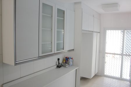 Casa à venda com 220m², 3 quartos e 2 vagasCozinha