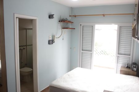 Casa à venda com 220m², 3 quartos e 2 vagasSuíte