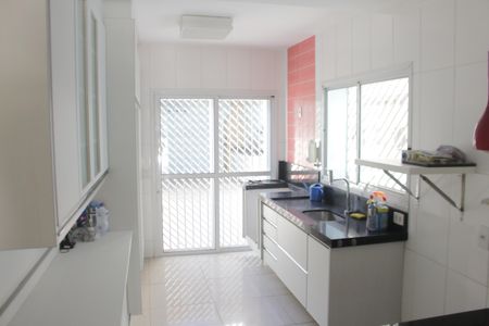 Casa à venda com 220m², 3 quartos e 2 vagasCozinha