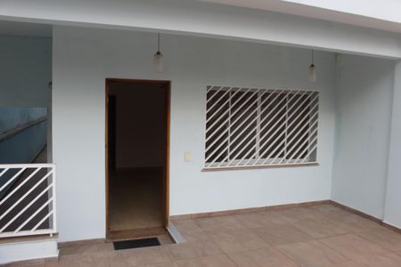 Casa à venda com 220m², 3 quartos e 2 vagasÁrea externa