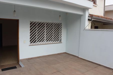 Casa à venda com 220m², 3 quartos e 2 vagasÁrea externa
