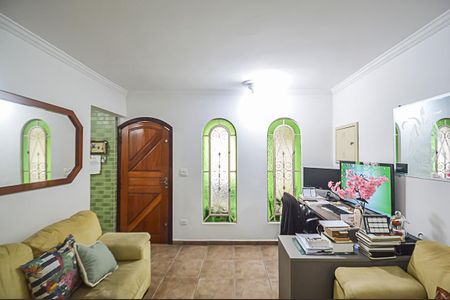 Casa à venda com 204m², 3 quartos e 3 vagasSala