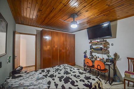 Casa à venda com 204m², 3 quartos e 3 vagasSuíte 1