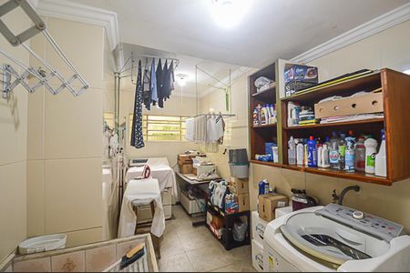 Casa à venda com 204m², 3 quartos e 3 vagasÁrea de Serviço