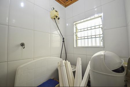 Casa à venda com 204m², 3 quartos e 3 vagasBanheiro de Serviço