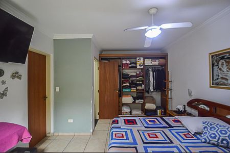 Casa à venda com 204m², 3 quartos e 3 vagasSuíte 3