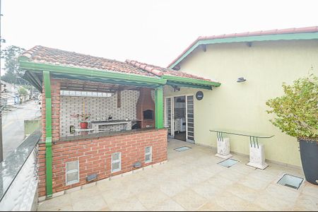 Casa à venda com 204m², 3 quartos e 3 vagasChurrasqueira