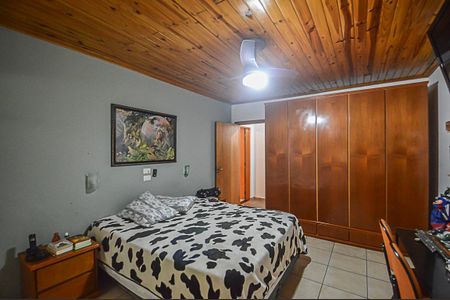 Casa à venda com 204m², 3 quartos e 3 vagasSuíte 1