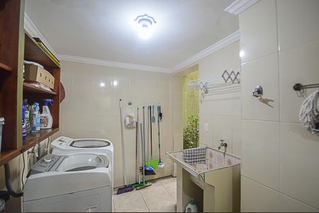 Casa à venda com 204m², 3 quartos e 3 vagasÁrea de Serviço