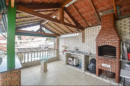 Casa à venda com 204m², 3 quartos e 3 vagasChurrasqueira