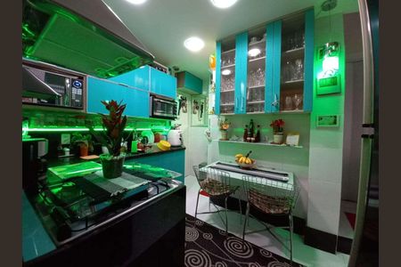 Apartamento à venda com 75m², 3 quartos e sem vaga
