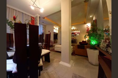 Apartamento à venda com 75m², 3 quartos e sem vaga