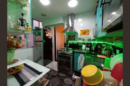Apartamento à venda com 75m², 3 quartos e sem vaga